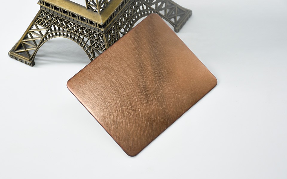 Vibration surface treated stainless steel sheet
